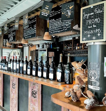 Le Vin Dans Les Voiles, Bar à Quimper
