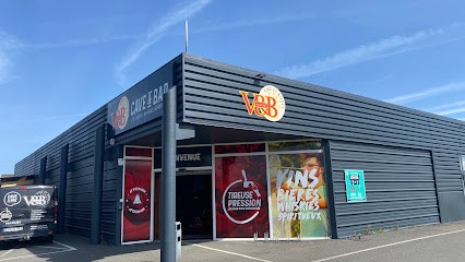 V And B Evron, Bar à Évron