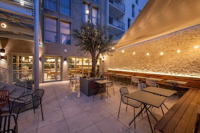 Dukes Bar, Bar à Nantes