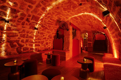 Utopia, Bar à Paris 01