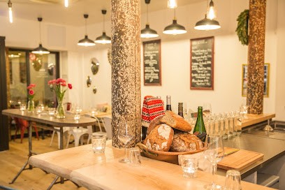 La Curieuse Compagnie, Bar à Paris 10