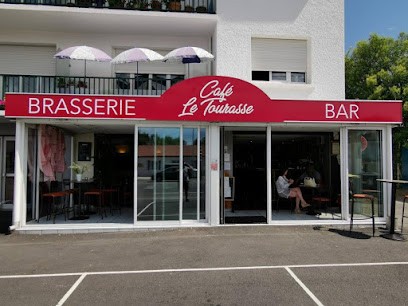 Lacpouymarie Lagare Edwige Patricia, Bar à Pau