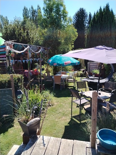 Brocante & Bar à Vin Le Plus Bel Endroit Du Monde Est Ici, Bar à Péronne