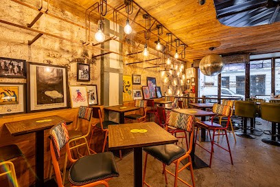 The Frog & Underground, Bar à Paris 02