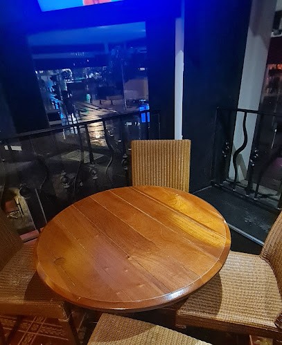 (this Is Same Business As Garden Ice Cafe), Bar à Clermont-Ferrand