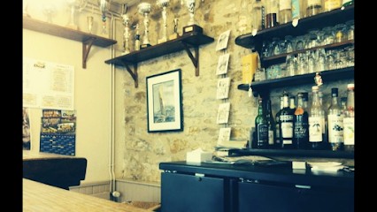 Café Du Cha....t, Bar à Salles-Courbatiès