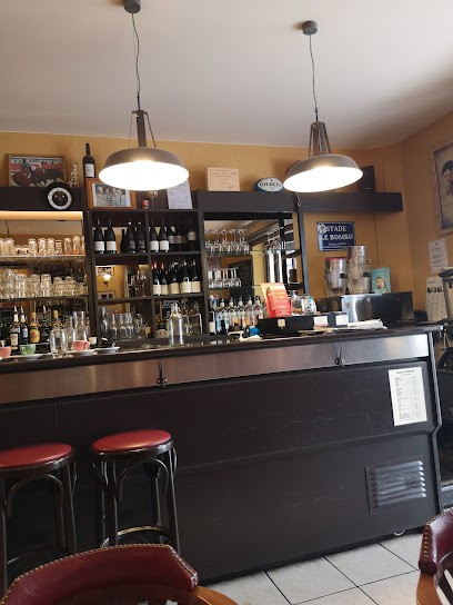 Le République, Bar à Nîmes