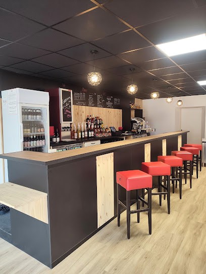 Kristen, Bar à Pluméliau