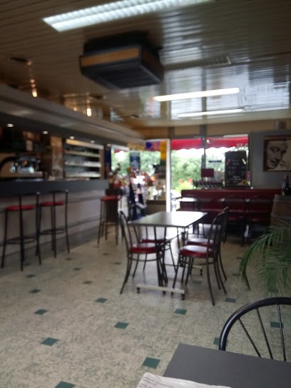 Lecoublet David, Bar à Saint-Georges-Montcocq