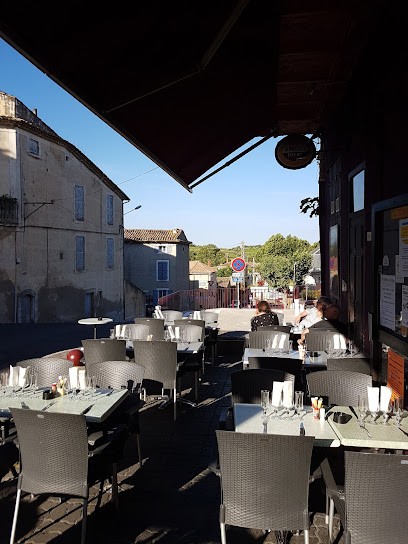 L'Excalibur, Bar à Magalas